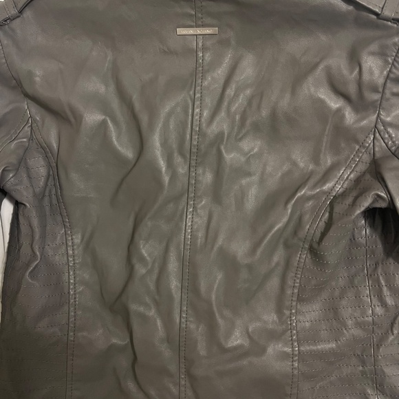 Jacket - Picture 2 of 3